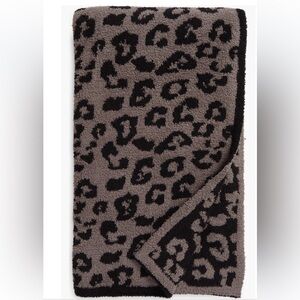 NWT Barefoot Dreams Cozy Chic In the Wild blanket in charcoal/black- 54 x 72
